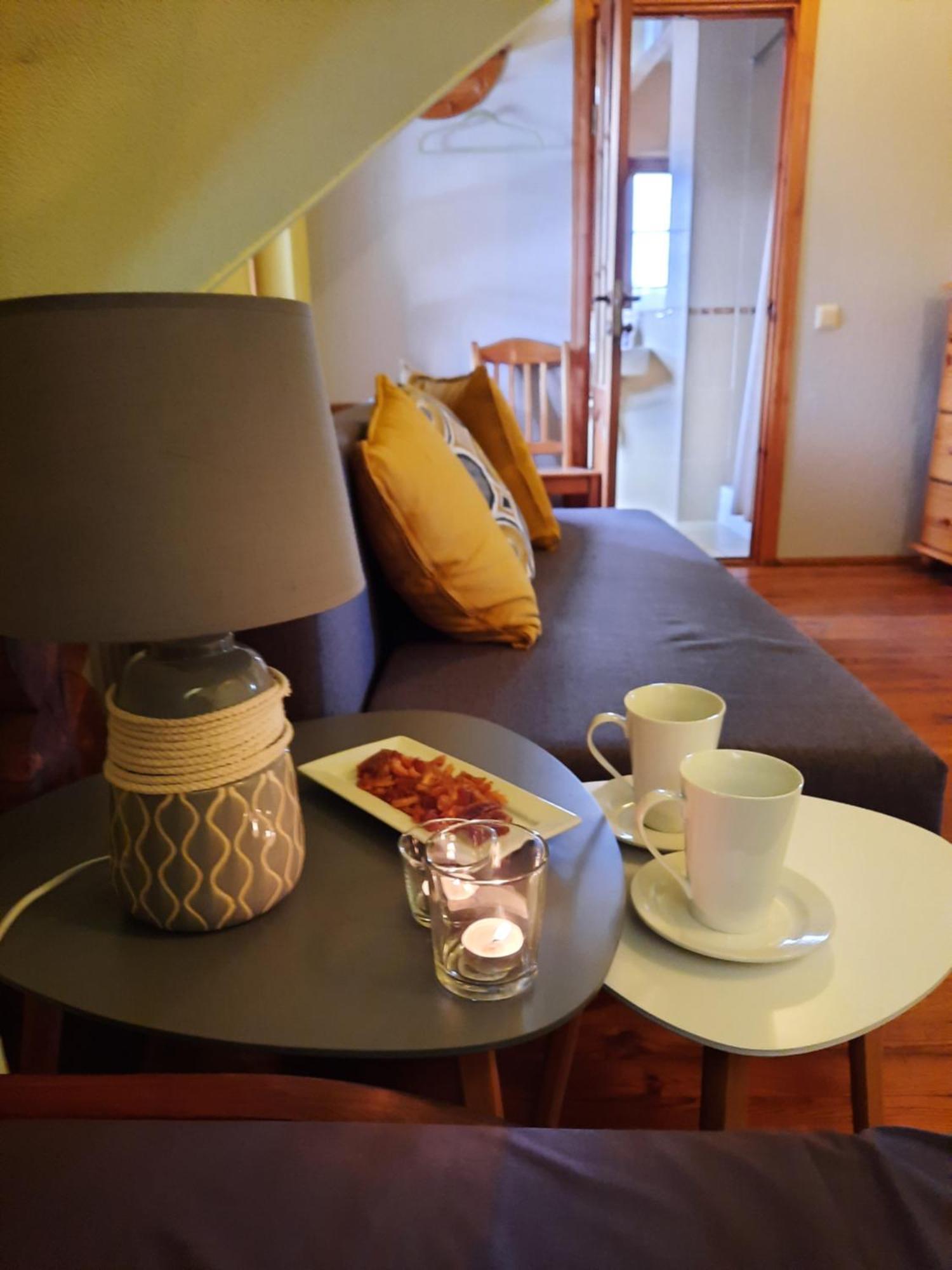 Jaun-Ievinas Hotel Rauna Ngoại thất bức ảnh