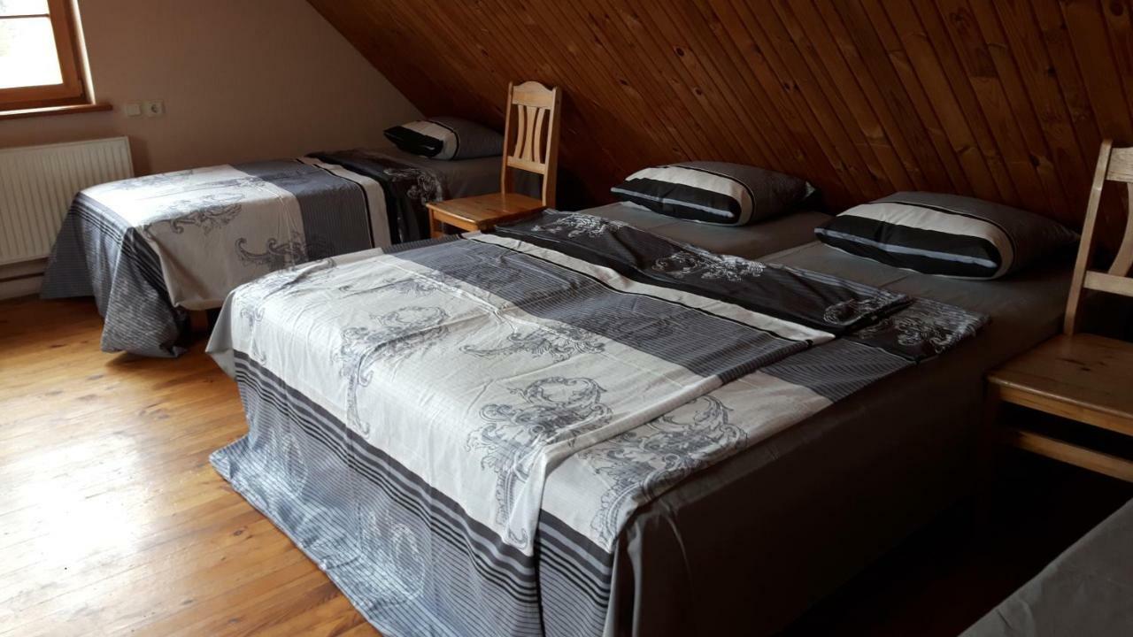 Jaun-Ievinas Hotel Rauna Ngoại thất bức ảnh