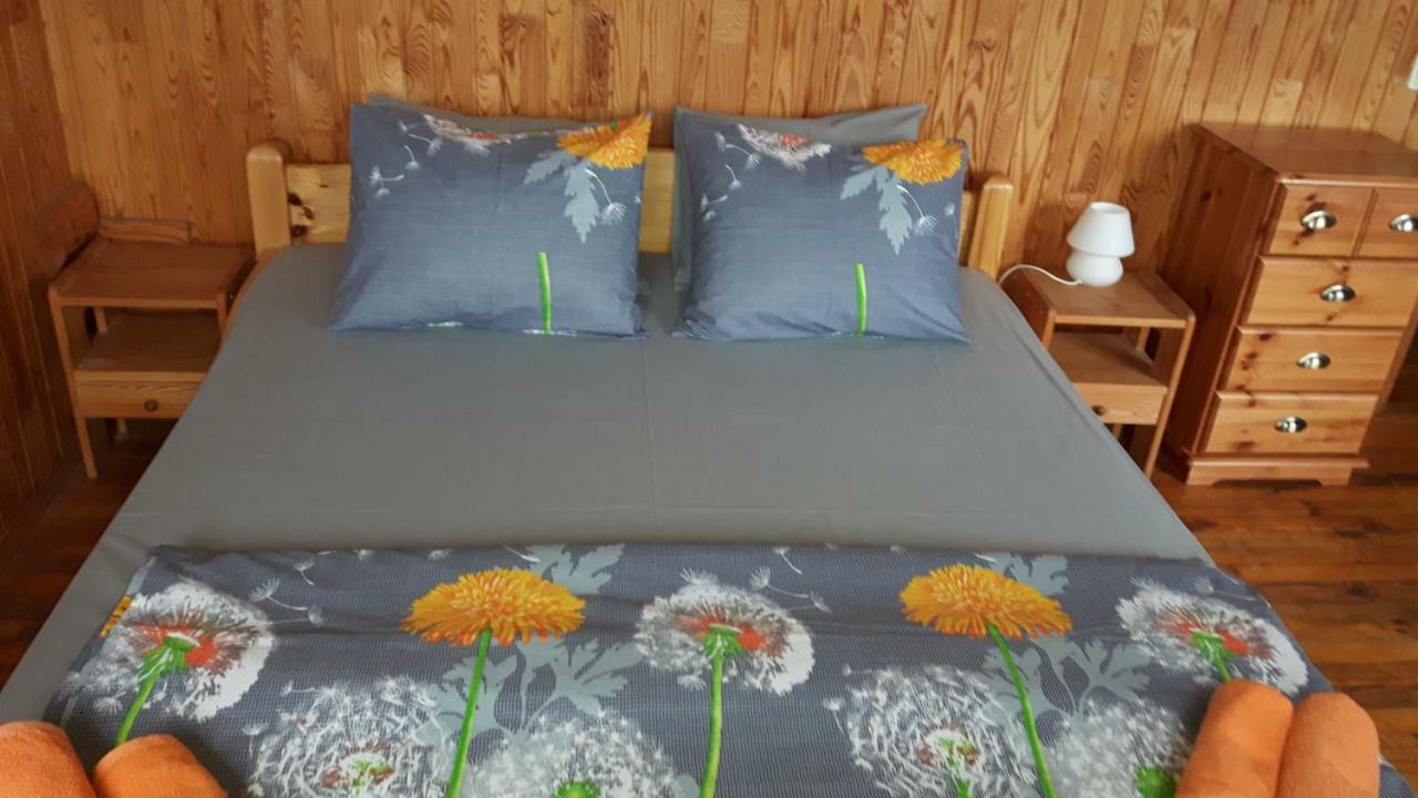 Jaun-Ievinas Hotel Rauna Ngoại thất bức ảnh